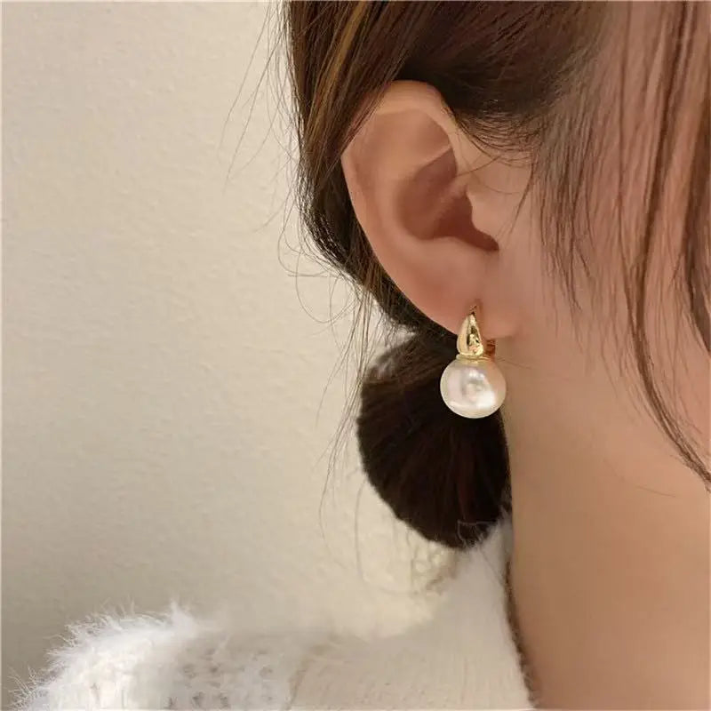 earl Earrings – Elegant & Chic