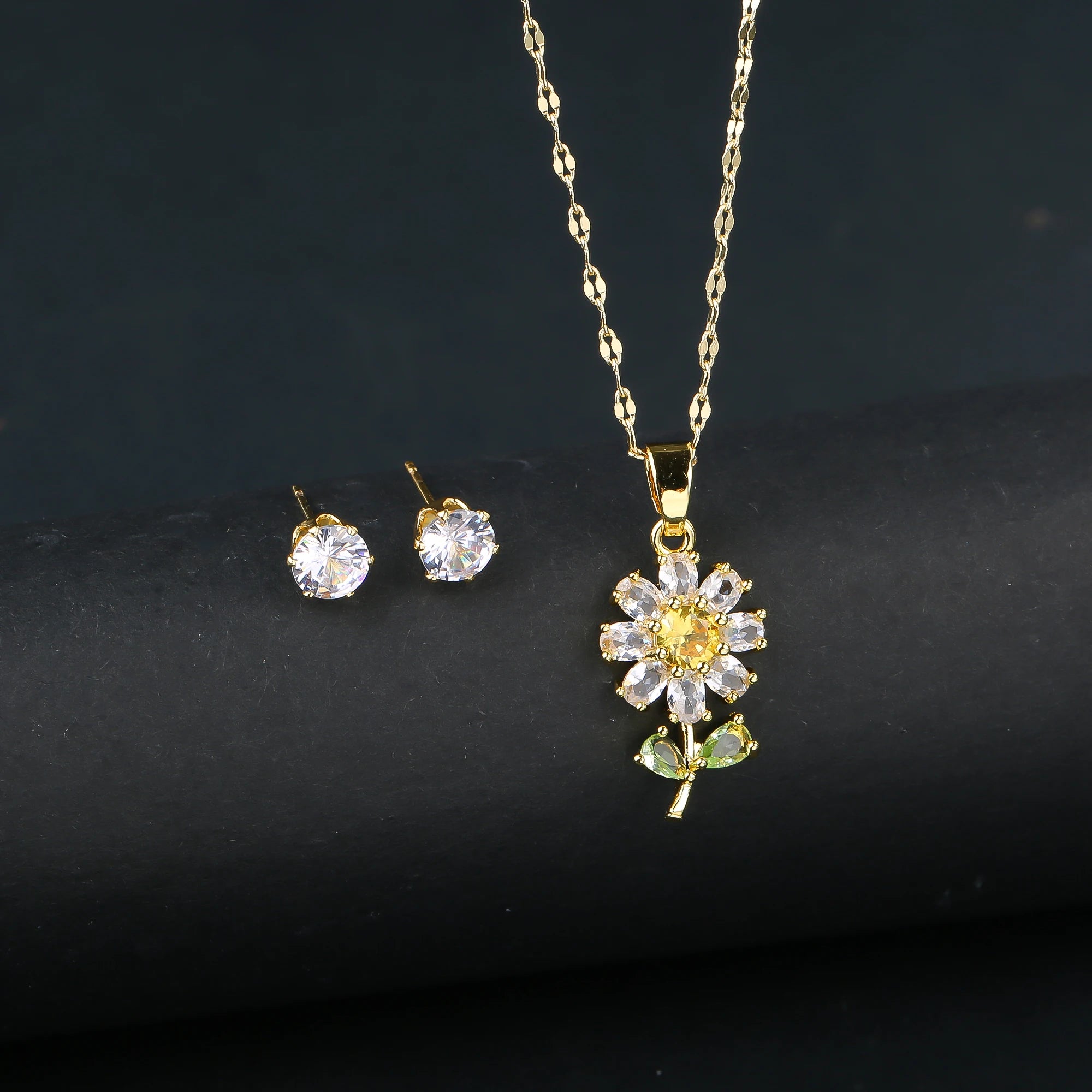 Sparkling Crystal Jewelry Set – Necklace & Earrings for Women, Fashion Casual Party Gift