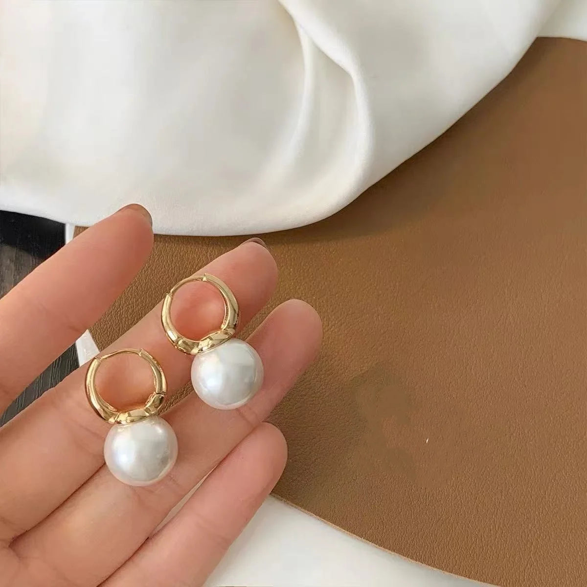 earl Earrings – Elegant & Chic