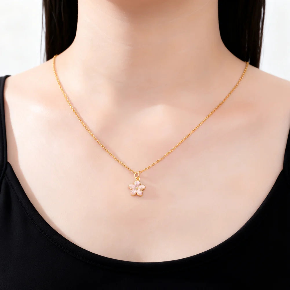 Cazador Mini Flower Necklace – Gold Stainless Steel Jewelry